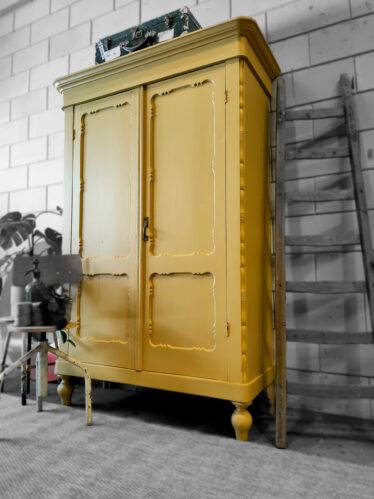 Apothekerskast, art deco, winkelkast, schoolkast, vitrinekast, buffetkast, rariteitenkabinet, keukenkast, keuken, woonkamer, winkel, antiek, brocante, landelijk, vintage, industrieel. Zwart, wit, grijs, antraciet, groen, taupe, groot, hoge, smalle, brede, kloosterkast, laboratoriumkast.